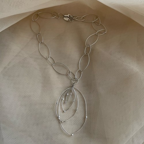 Ogrlica - kvadrat sa cirkonom, belo zlato